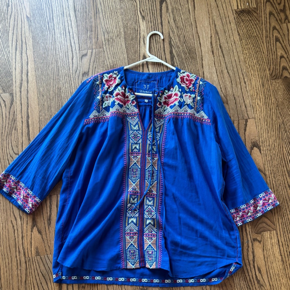 Johnny Was Size Large 3T Workshop Blouse! Good condition